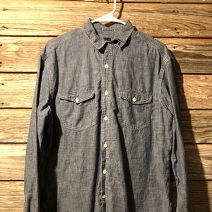 Gap l/s button down shirt. Blue denim. Size Large.